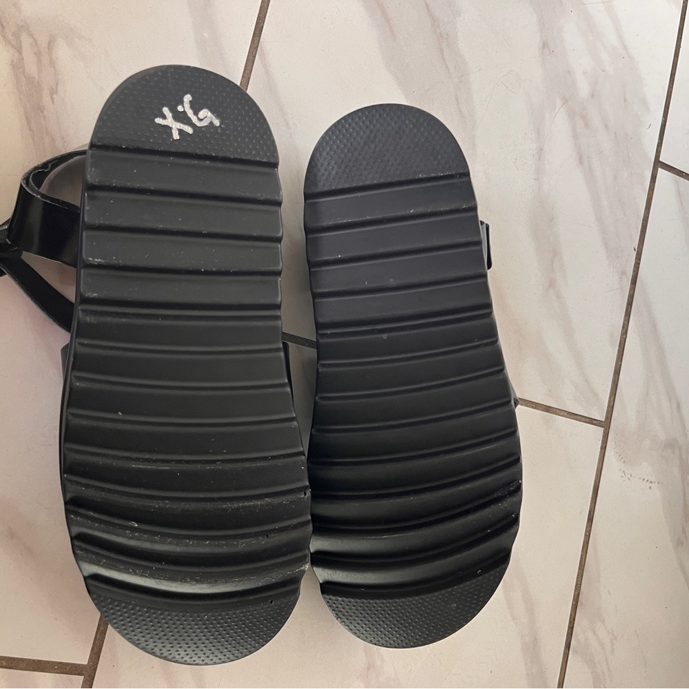 Madden Girl Daze Lug-Sole Sandals (USED) - Picture 8 of 11